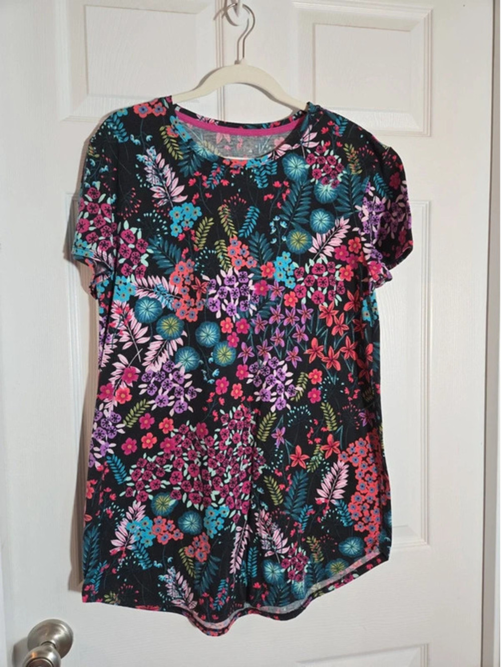 Natori floral nightgown size medium